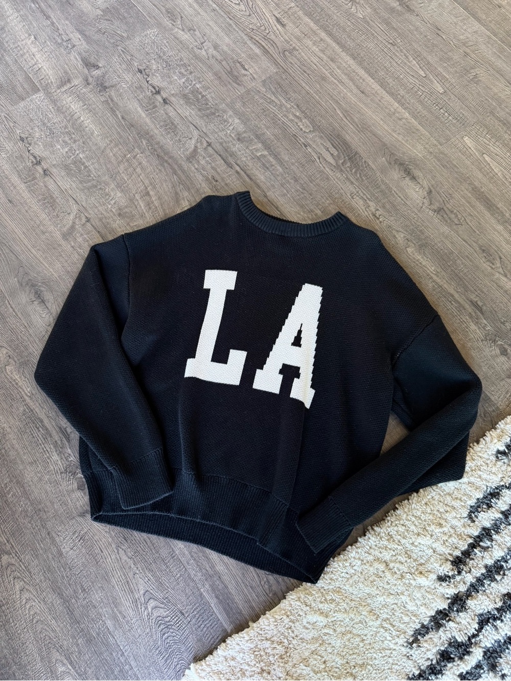 Pacsun Black 'LA' Knit Sweater - Classic Crewneck